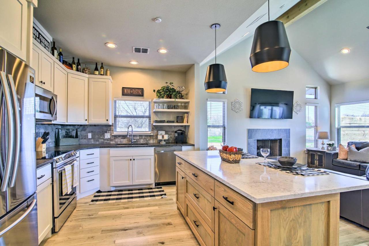 Uncorked Ranch Hill Country Home 1 Mi To Winery เฟรเดอริกส์เบิร์ก ภายนอก รูปภาพ
