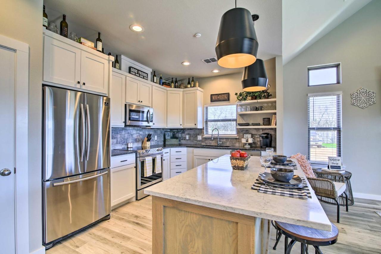 Uncorked Ranch Hill Country Home 1 Mi To Winery เฟรเดอริกส์เบิร์ก ภายนอก รูปภาพ